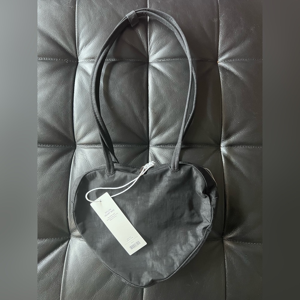 BAGGU Heart Nylon Bag 🖤 - Picture 3 of 4